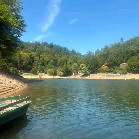 Tatil parkı U Tri Borovic *