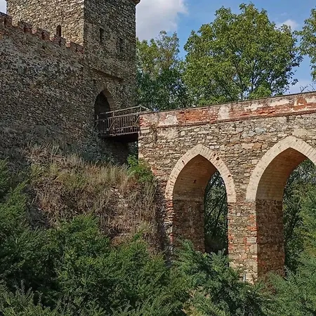 U Tri Borovic Tatil parkı